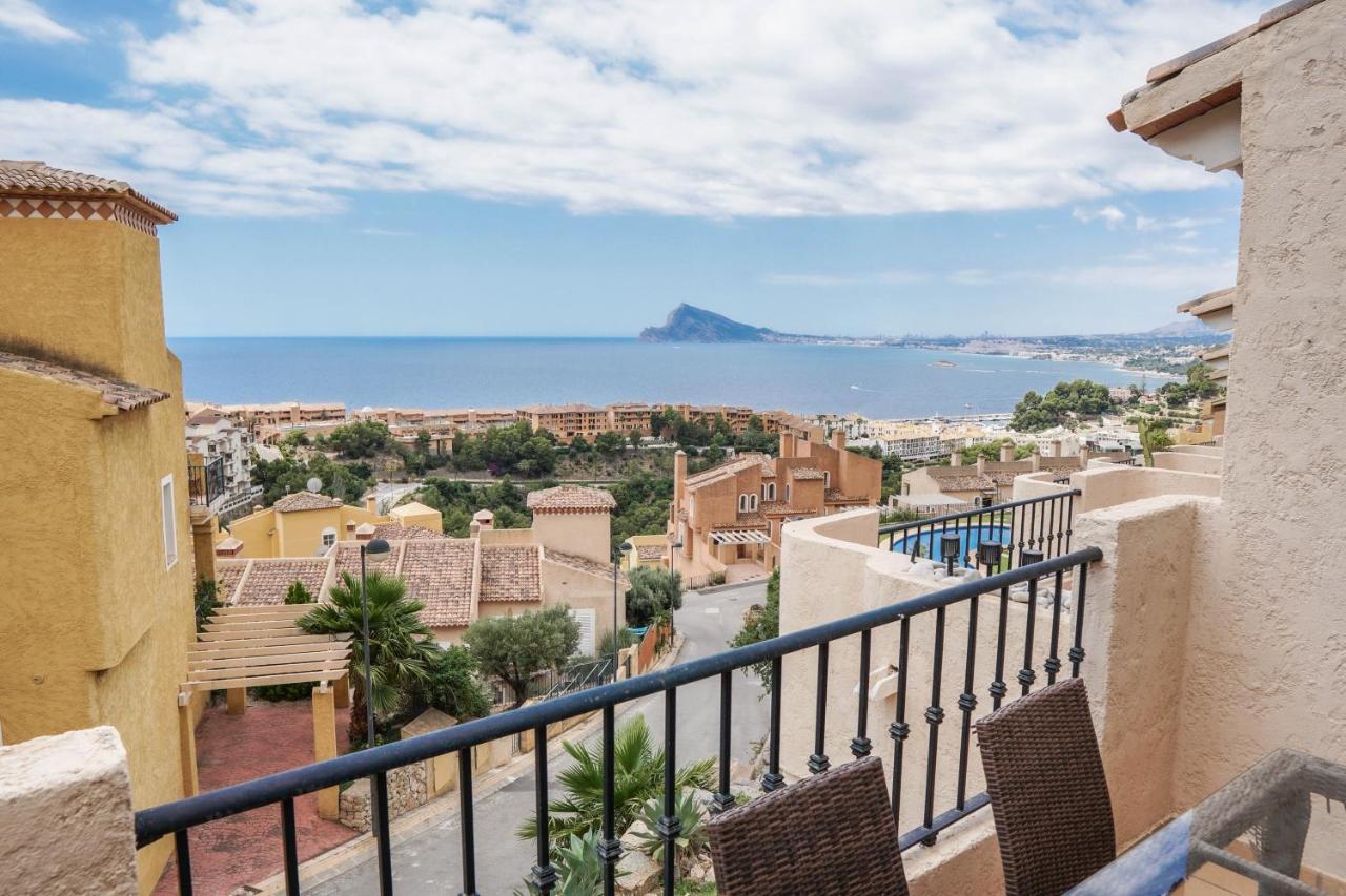 Charming Townhouse With Sea Views & Pool In Altea Villa Calpe Bagian luar foto